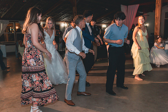 5-17-25_carissa AND JOEL WEDDONG-1011