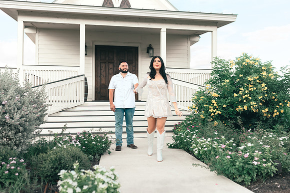 9-1-2025_Nadia Engagement session-190