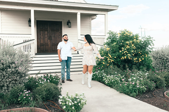 9-1-2025_Nadia Engagement session-212