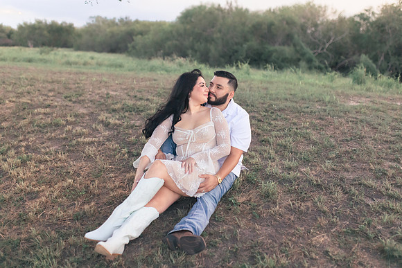 9-1-2025_Nadia Engagement session-957