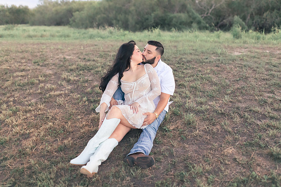 9-1-2025_Nadia Engagement session-960