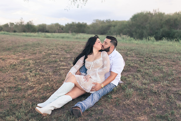 9-1-2025_Nadia Engagement session-971