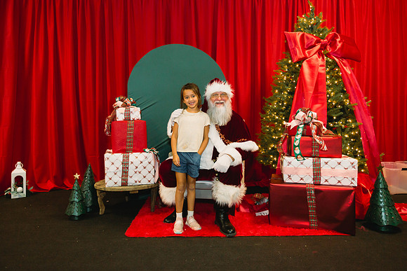 11-5-25_S&C home for the holidays-62