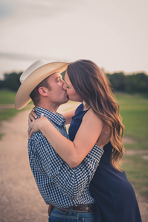 08-8-17_Victoria & Reagan Engagement-1-2