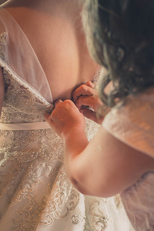 03_11_17 01 Jasmine Bourlon Wedding Getting Ready-251