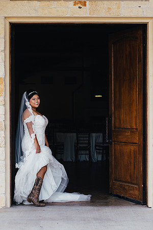7-30-2018_Lisa Leal Bridals-171-Edit