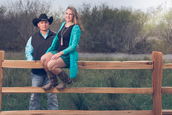 12_19_16 Jessyca + Mark Engagement-183-Edit-Edit