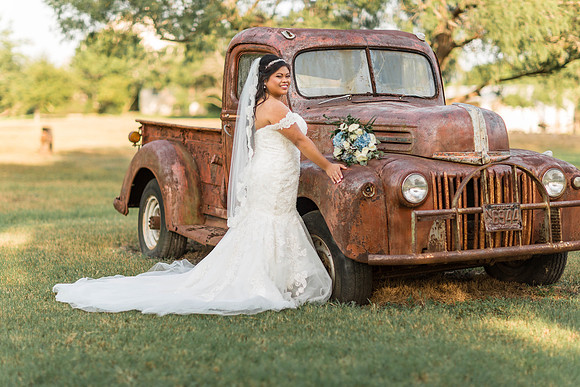 7-30-2018_Lisa Leal Bridals-76-2