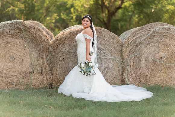 7-30-2018_Lisa Leal Bridals-45-2