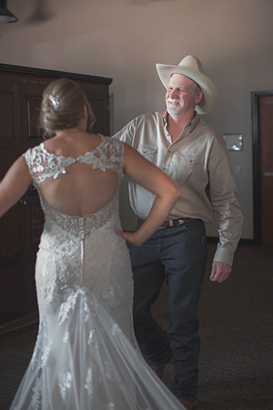06_17_17 01 Jessyca & Mark Wedding Getting Ready-439