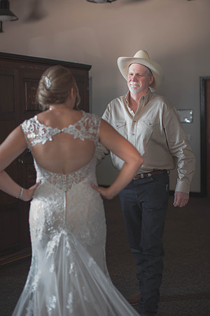 06_17_17 01 Jessyca & Mark Wedding Getting Ready-437