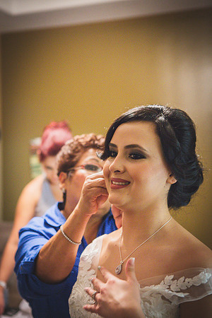 12_17_16 Cynthia & Oziel Wedding Getting Ready-384