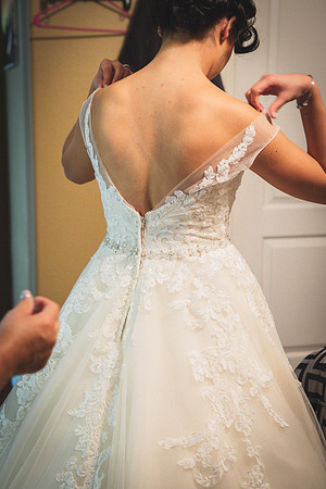 12_17_16 Cynthia & Oziel Wedding Getting Ready-338