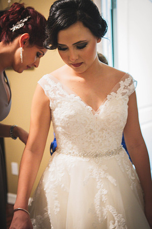 12_17_16 Cynthia & Oziel Wedding Getting Ready-371