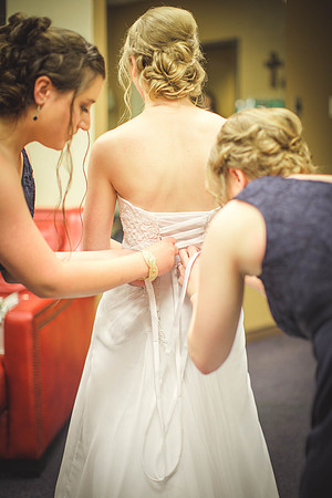04_08_17 01 Allison & Kevin Wedding Getting Ready -97