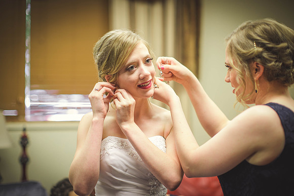 04_08_17 01 Allison & Kevin Wedding Getting Ready -140