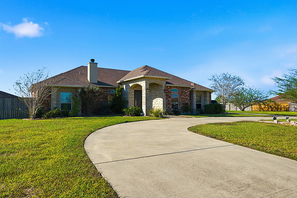 12-18-25 5425 Kitty Hawk Janice Cruz Realtor®P1001444
