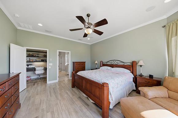 12-18-25 5425 Kitty Hawk Janice Cruz Realtor®P1001539