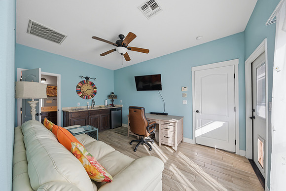 12-18-25 5425 Kitty Hawk Janice Cruz Realtor®P1001599