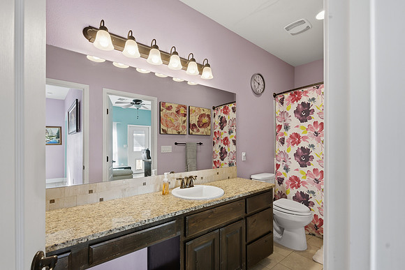 12-18-25 5425 Kitty Hawk Janice Cruz Realtor®P1001614