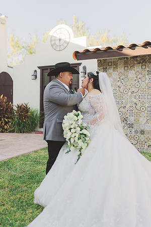 11-08-25_Kim and Mario Wedding-2100