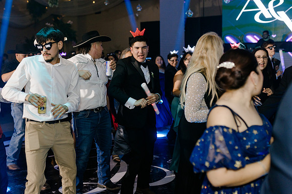 VIANEY AND FREDDY-2114