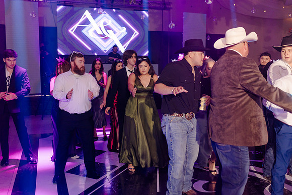 VIANEY AND FREDDY-2118