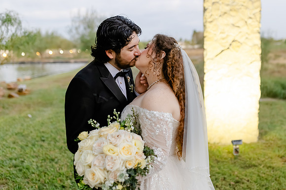 VIANEY AND FREDDY-692