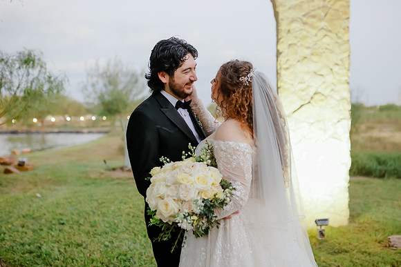 VIANEY AND FREDDY-1607