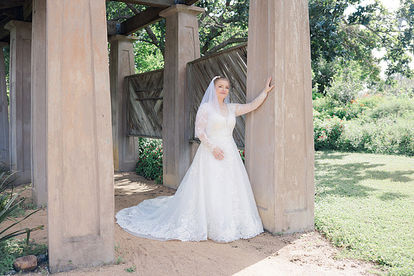 06-12-26_JOY BRIDALS-184