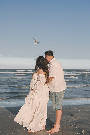 7-5-26_Gracie and Kevin Maternity-56