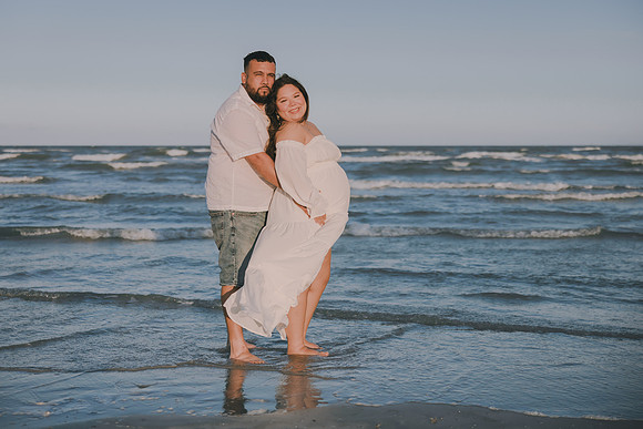 7-5-26_Gracie and Kevin Maternity-272