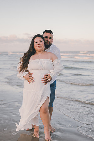 7-5-26_Gracie and Kevin Maternity-435
