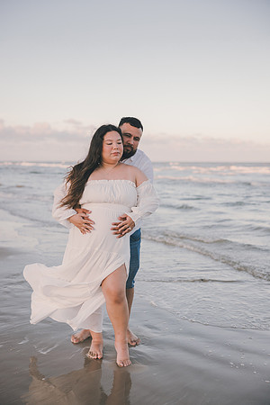 7-5-26_Gracie and Kevin Maternity-439