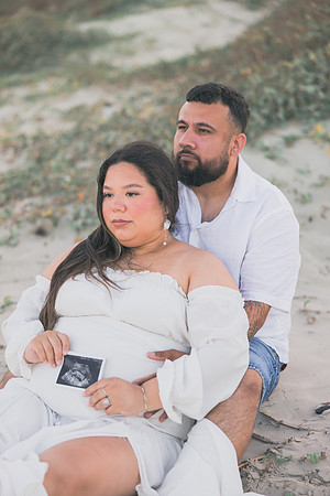 7-5-26_Gracie and Kevin Maternity-562