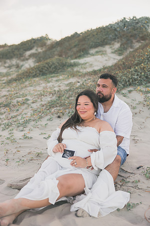 7-5-26_Gracie and Kevin Maternity-565