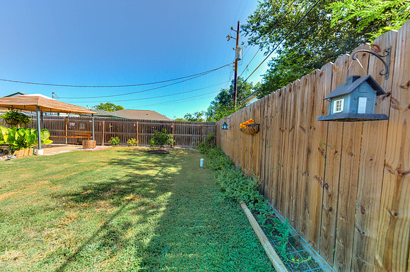 07_13_23 Matthew Forester 4550 Elvira Dr-5_138_18Matthew Forrester_EXT