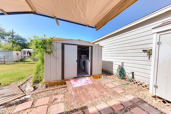 07_13_23 Matthew Forester 4550 Elvira Dr-61_56_130Matthew Forrester_EXT