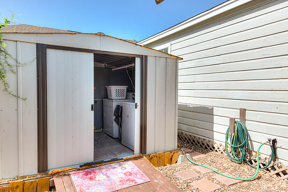 07_13_23 Matthew Forester 4550 Elvira Dr-14_127_91Matthew Forrester_EXT