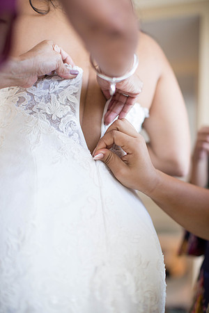 10_22_16 Candice & Anthony Wedding Getting Ready-602