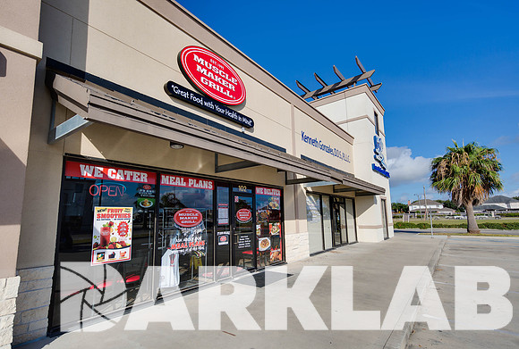 07_23_16 Inspire Magazine Muscle Maker Grill-84LRE