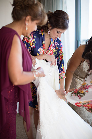 10_22_16 Candice & Anthony Wedding Getting Ready-581