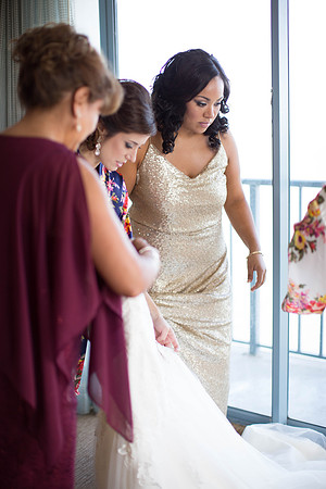 10_22_16 Candice & Anthony Wedding Getting Ready-579