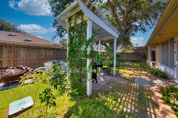 08_31_23 Matthew Forester 3506 Picadilly Ln-148_49_50MForester_Int_LuminarNeo-edit