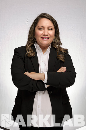 5-15-2018_Isabel Headshots-105-Edit