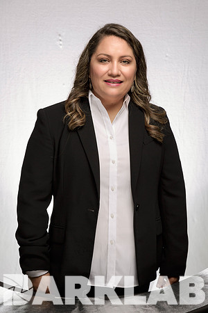 5-15-2018_Isabel Headshots-116-Edit