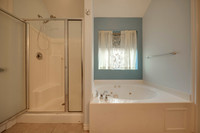 08_29_16 Amy Henderson Wind Hollow Dr-49LRE1
