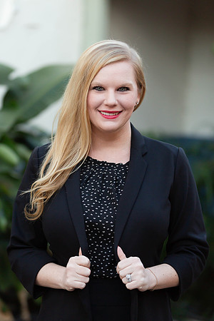 01_10_24 Lauren De Garza Headshots-16-Edit