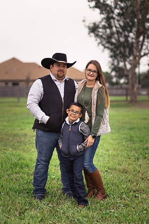 11-22-2018_Family Photos-8