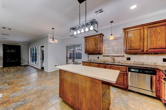 07_20_23 Kimberly Gonzalez 5117 Kings-61_3_4KGonzalez_interior
